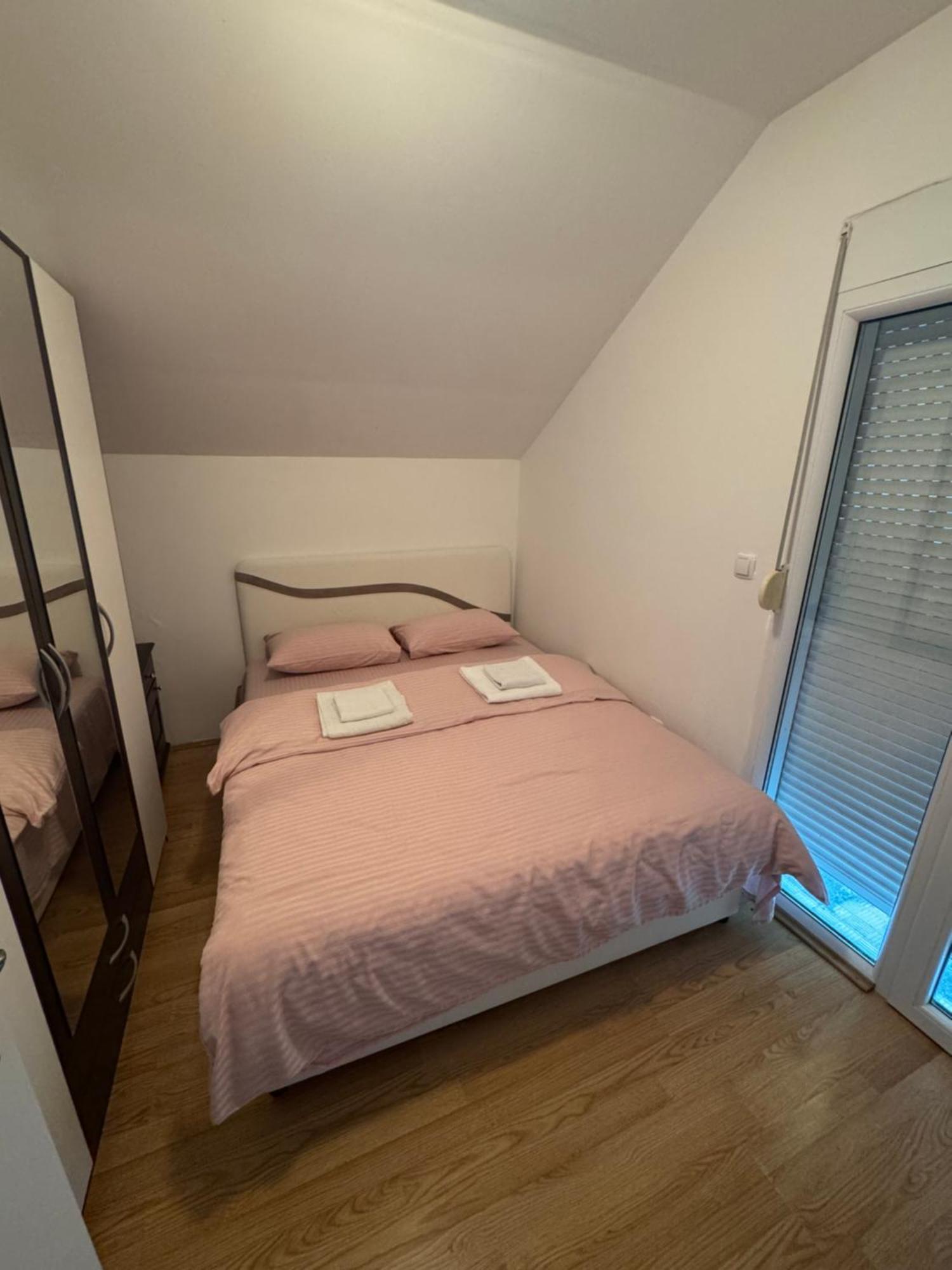 Holiday Village Ostrog Niksic ภายนอก รูปภาพ