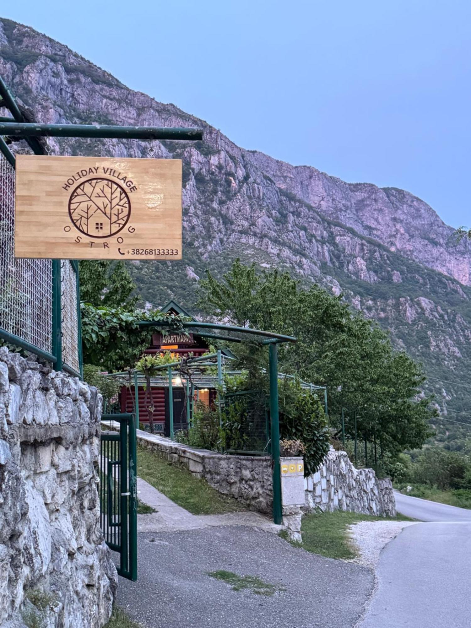 Holiday Village Ostrog Niksic ภายนอก รูปภาพ